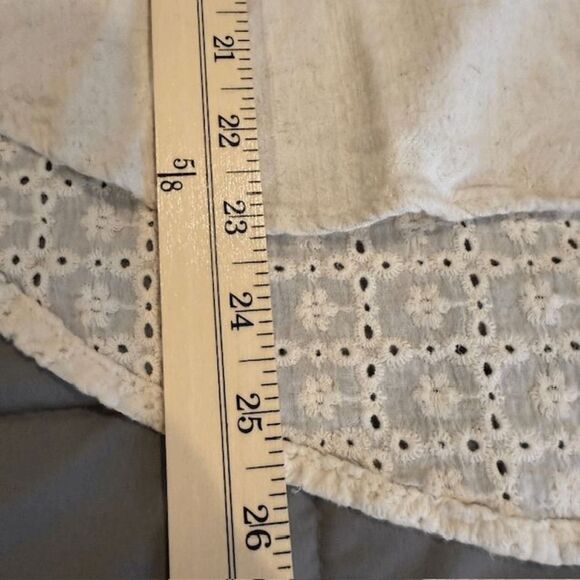 Umgee Linen Blend Short Sleeve Top Oatmeal Crochet Fringe Detail Size Medium - Picture 8 of 10